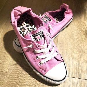 Like new Converse Size 9